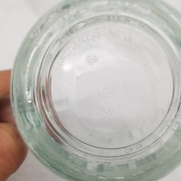 Two glass mugs with etched flowers VTG - Picture 6 of 13